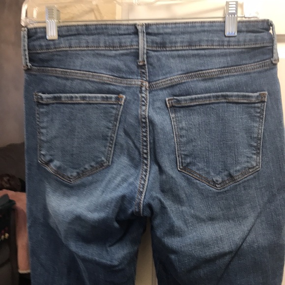 3 for $15 🦋🦋 Old navy mid rise Rockstar jeans - Picture 6 of 9
